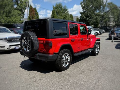 Used 2018 Jeep Wrangler Unlimited Sahara AWD/4WD image 8