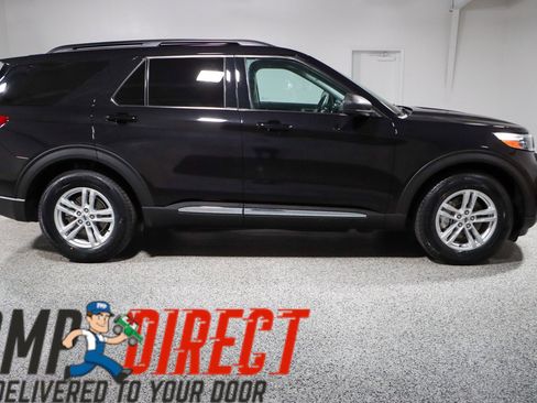 Used 2023 Ford Explorer XLT w/ Equipment Group 202A image 6