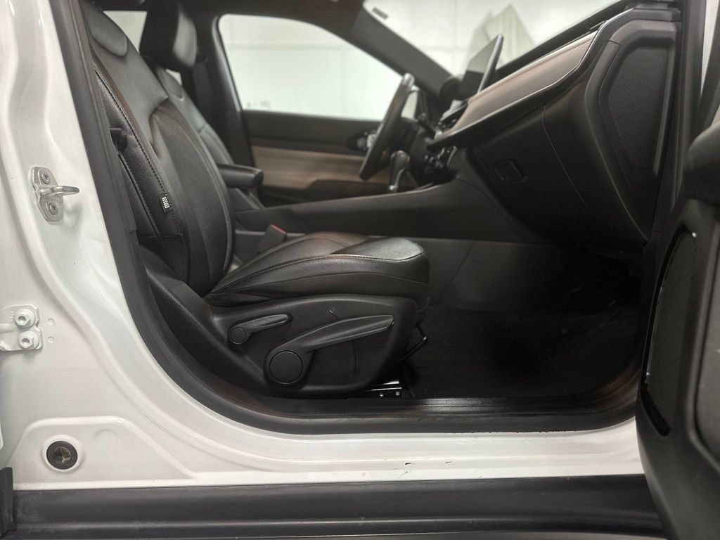 Used 2025 Jeep Compass Limited AWD/4WD image 22