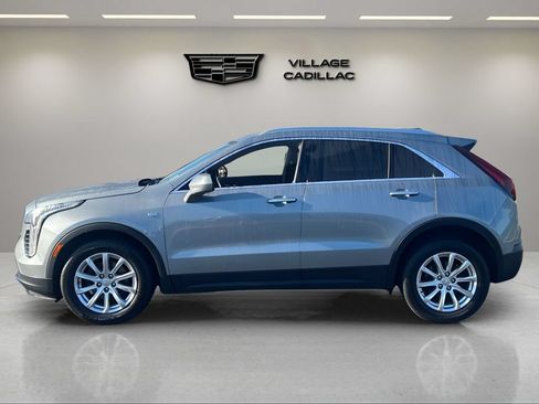 Certified 2023 Cadillac XT4 Luxury w/ Cold Weather Package FWD image 2