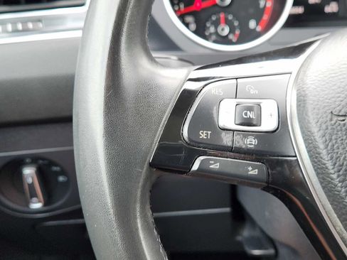Used 2020 Volkswagen Tiguan SE w/ Panoramic Sunroof Package FWD image 26