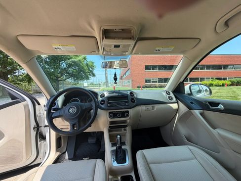 Used 2012 Volkswagen Tiguan S FWD image 6