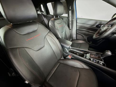 Used 2025 Jeep Compass Trailhawk w/ Trailhawk Elite Group image 34