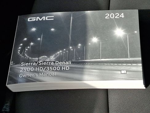 Used 2024 GMC Sierra 2500 Pro AWD/4WD image 25