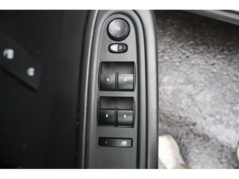 Used 2011 Chevrolet Traverse LT w/ Personal Connectivity Package image 10