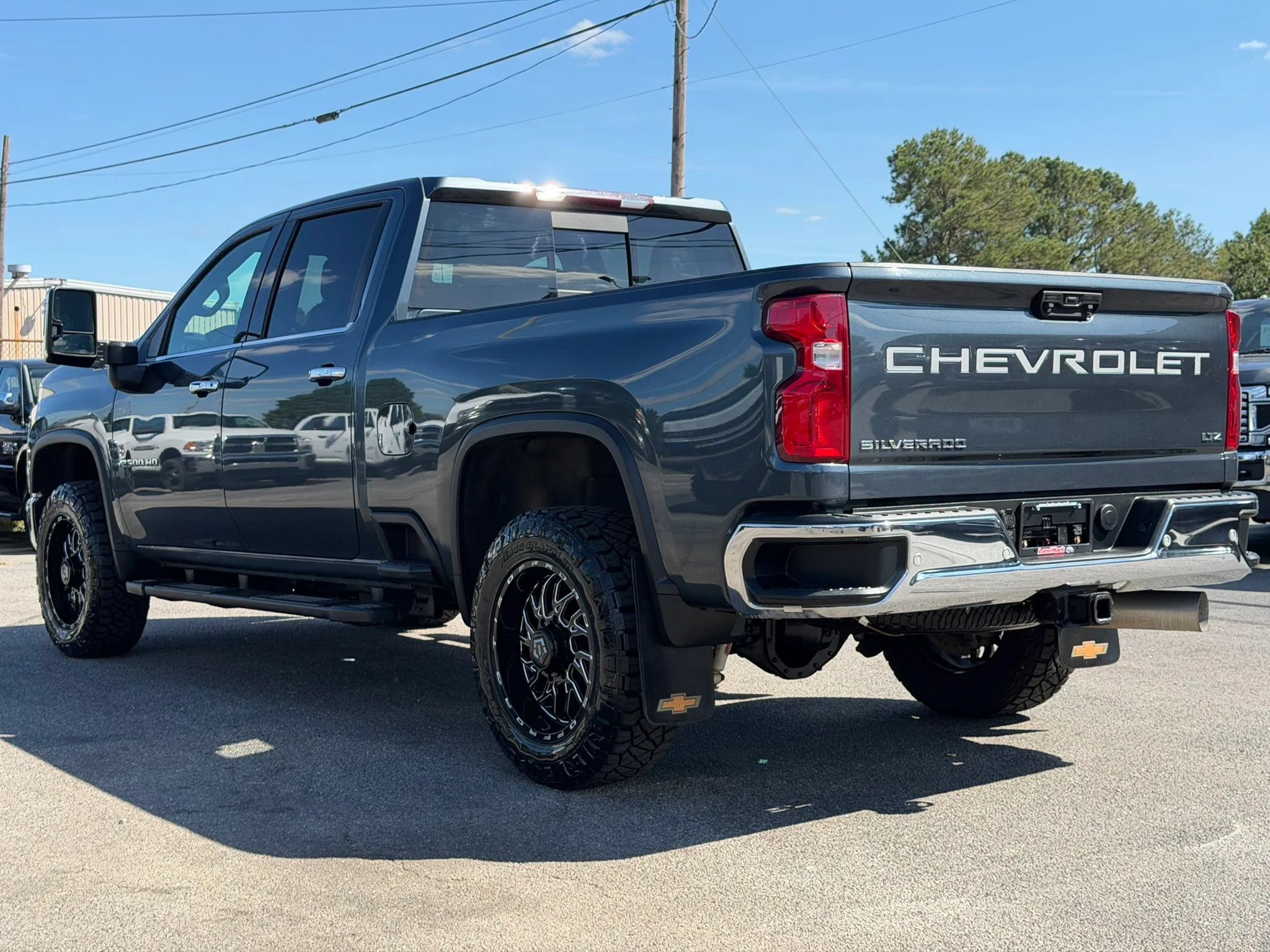 Used 2020 Chevrolet Silverado 2500 LTZ w/ LTZ Plus Package AWD/4WD image 7