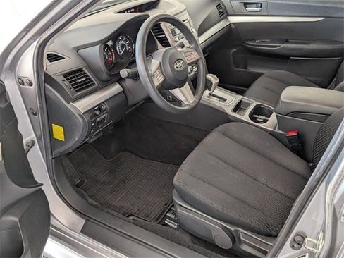 Used 2010 Subaru Legacy 2.5i image 7