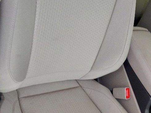 Used 2017 Ford Escape SE image 9