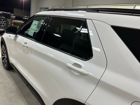 Certified 2025 Ford Explorer ST-Line image 13