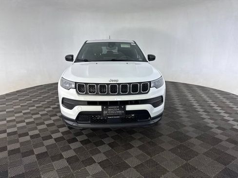 Used 2023 Jeep Compass Sport AWD/4WD image 2