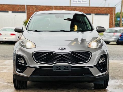 Used 2020 Kia Sportage LX AWD/4WD image 2