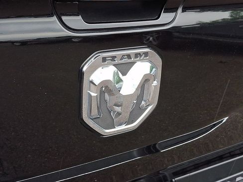 Used 2022 RAM 1500 Big Horn AWD/4WD image 30