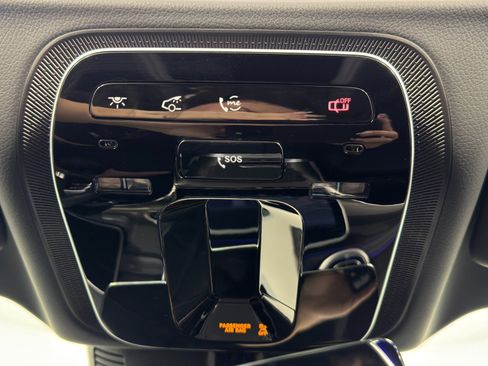 Used 2025 Mercedes-Benz CLE 300 4MATIC Cabriolet w/ Night Package image 38