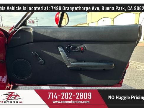 Used 1996 MAZDA MX-5 Miata RWD image 32