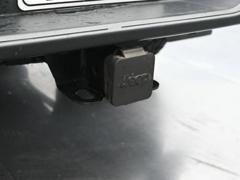 Used 2023 Jeep Gladiator Mojave AWD/4WD image 19