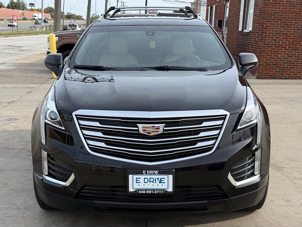 Used 2019 Cadillac XT5 AWD image 2