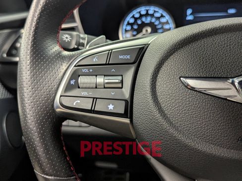 Used 2022 Genesis G70 3.3T RWD image 17