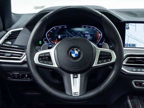 Used 2022 BMW X5 xDrive40i w/ M Sport Package image 14