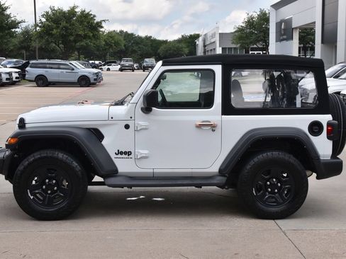 Used 2024 Jeep Wrangler Sport AWD/4WD image 12