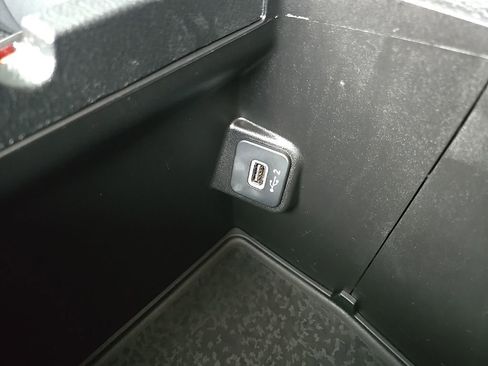 Used 2022 Jeep Wrangler Unlimited Sport image 68