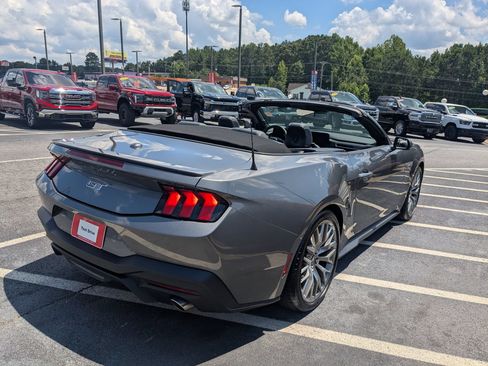Used 2024 Ford Mustang GT Premium RWD image 5
