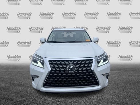 Used 2022 Lexus GX 460 Premium w/ Premium Package image 3