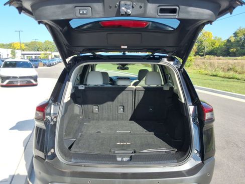 Used 2023 Nissan Rogue SL w/ SL Premium Package image 32