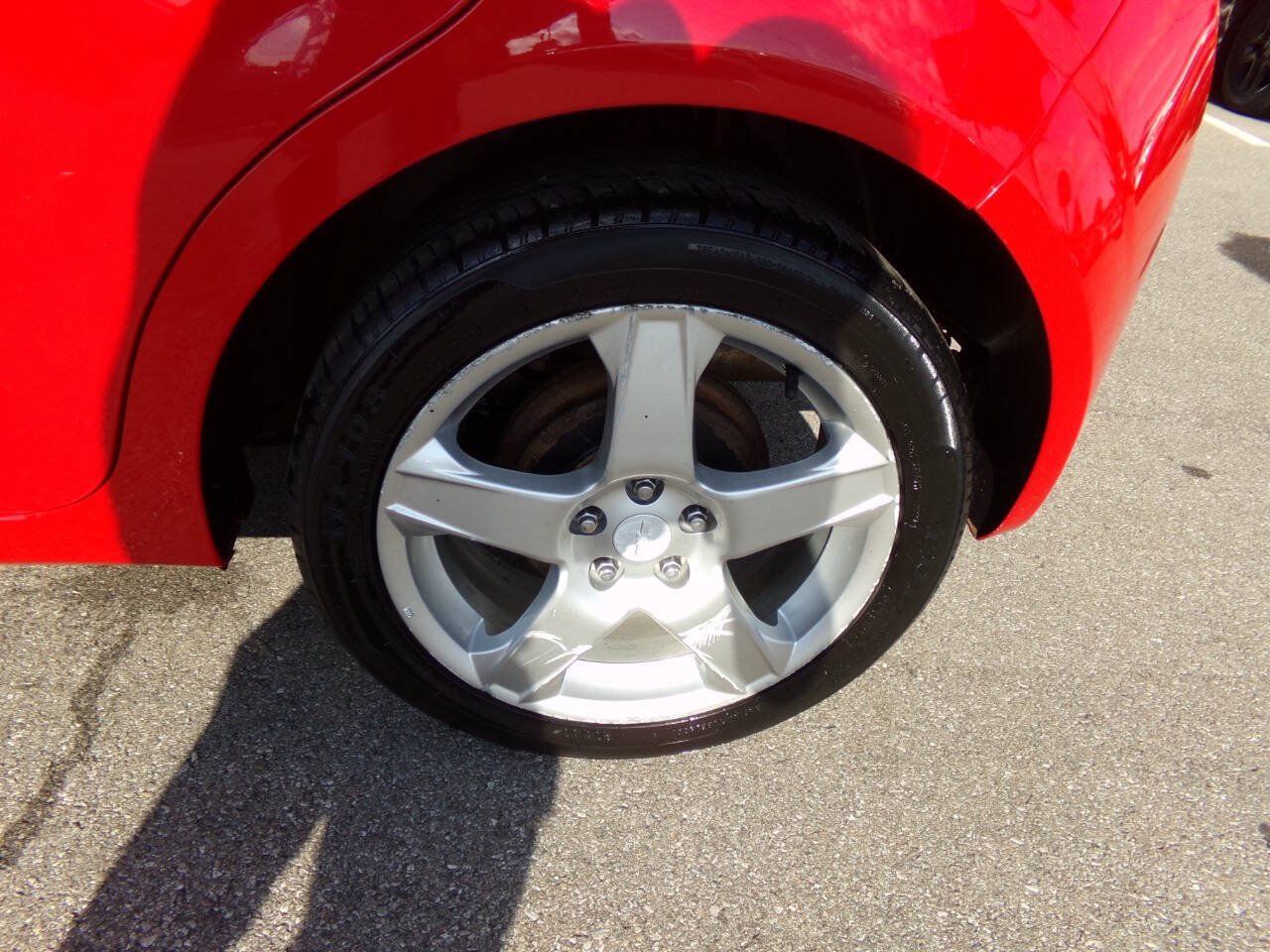 Used 2015 Chevrolet Sonic LTZ FWD image 35