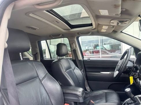 Used 2016 Jeep Compass High Altitude FWD image 5