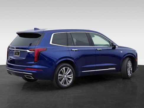 Used 2025 Cadillac XT6 Premium Luxury AWD/4WD image 5