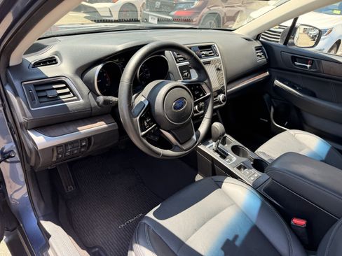 Used 2018 Subaru Outback 2.5i Limited AWD/4WD image 12