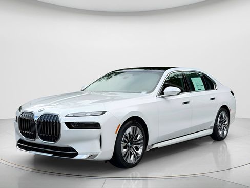 New 2026 BMW i7 eDrive50 w/ Executive Package RWD image 1
