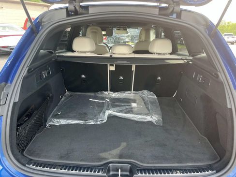 Certified 2025 Mercedes-Benz GLC 300 image 12