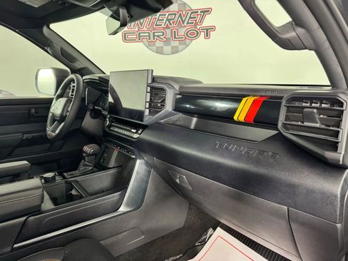Used 2025 Toyota Tundra Platinum image 12