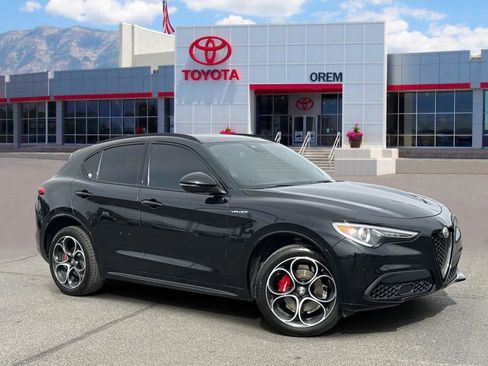 Used 2022 Alfa Romeo Stelvio Veloce image 1