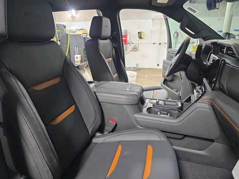 New 2026 GMC Sierra 2500 AT4 w/ AT4 Premium Plus Package AWD/4WD image 10