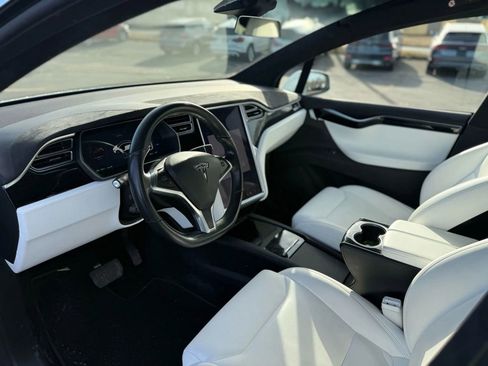 Used 2017 Tesla Model X 100D image 10