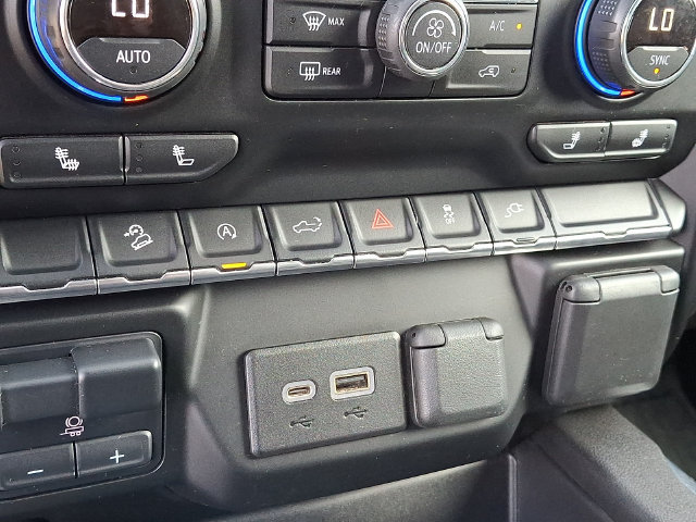 Used 2021 Chevrolet Silverado 1500 LT Trail Boss w/ Convenience Package II AWD/4WD image 9