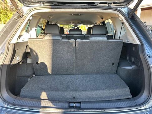 Used 2024 Volkswagen Tiguan Wolfsburg Edition image 29