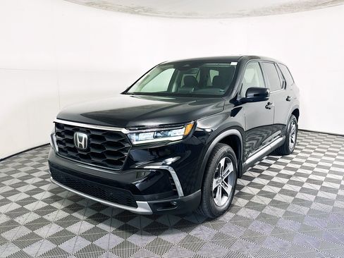 Used 2025 Honda Pilot EX-L image 7