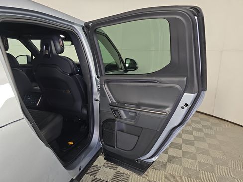 Used 2024 Rivian R1T Adventure AWD/4WD image 19