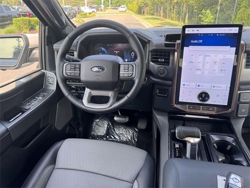 New 2024 Ford F150 Lightning Lariat image 13