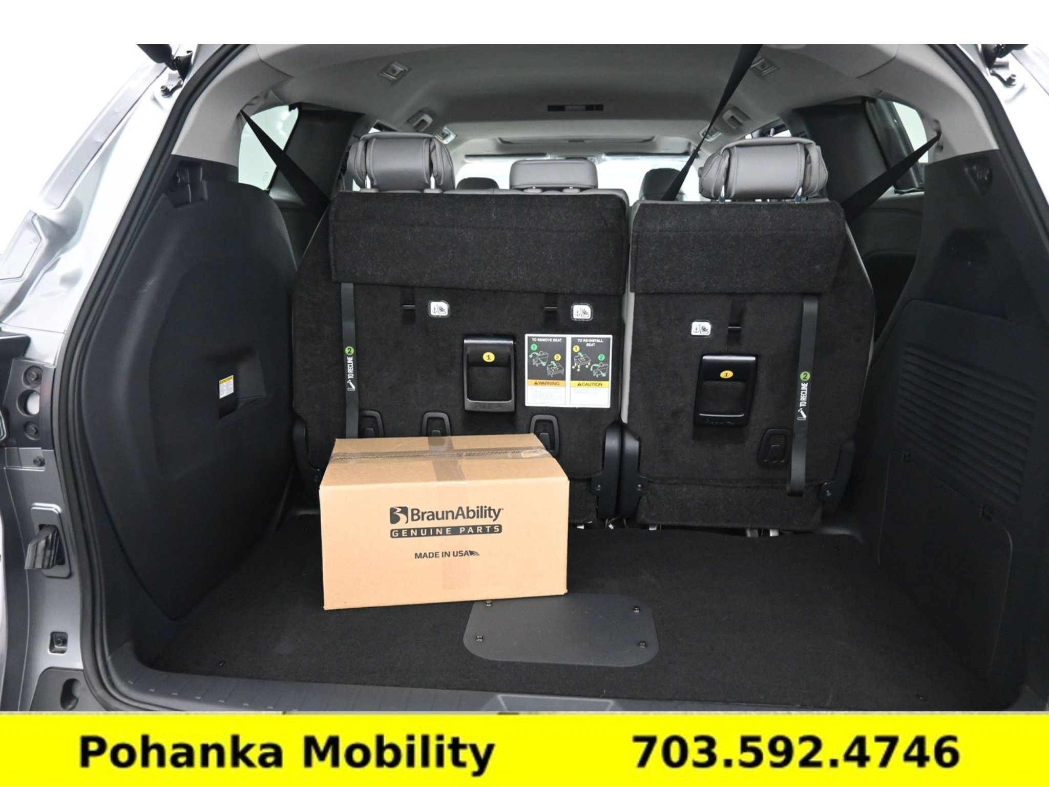 Used 2026 Toyota Sienna XLE FWD image 12