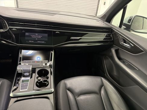 Used 2021 Audi Q7 3.0T Premium Plus w/ Executive Package AWD/4WD image 29
