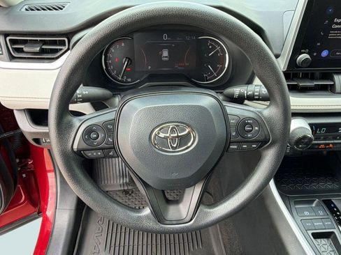 Used 2025 Toyota RAV4 XLE w/ Convenience Package FWD image 16