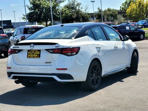New 2025 Nissan Sentra SR w/ Midnight Edition image 4