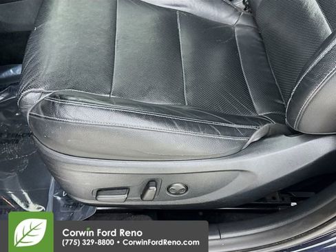 Used 2017 Kia Cadenza Premium w/ Luxury Package image 19