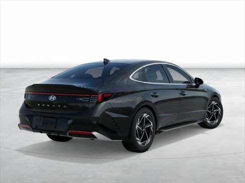 New 2026 Hyundai Sonata SEL FWD image 4