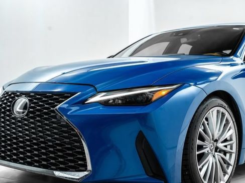 Used 2022 Lexus IS 300 w/ Premium Package RWD image 13