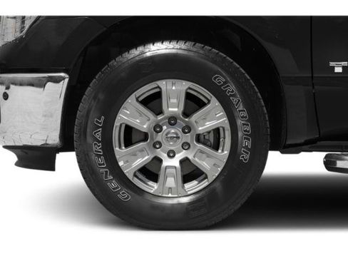 Used 2019 Nissan Titan SV w/ SV Convenience Package image 14